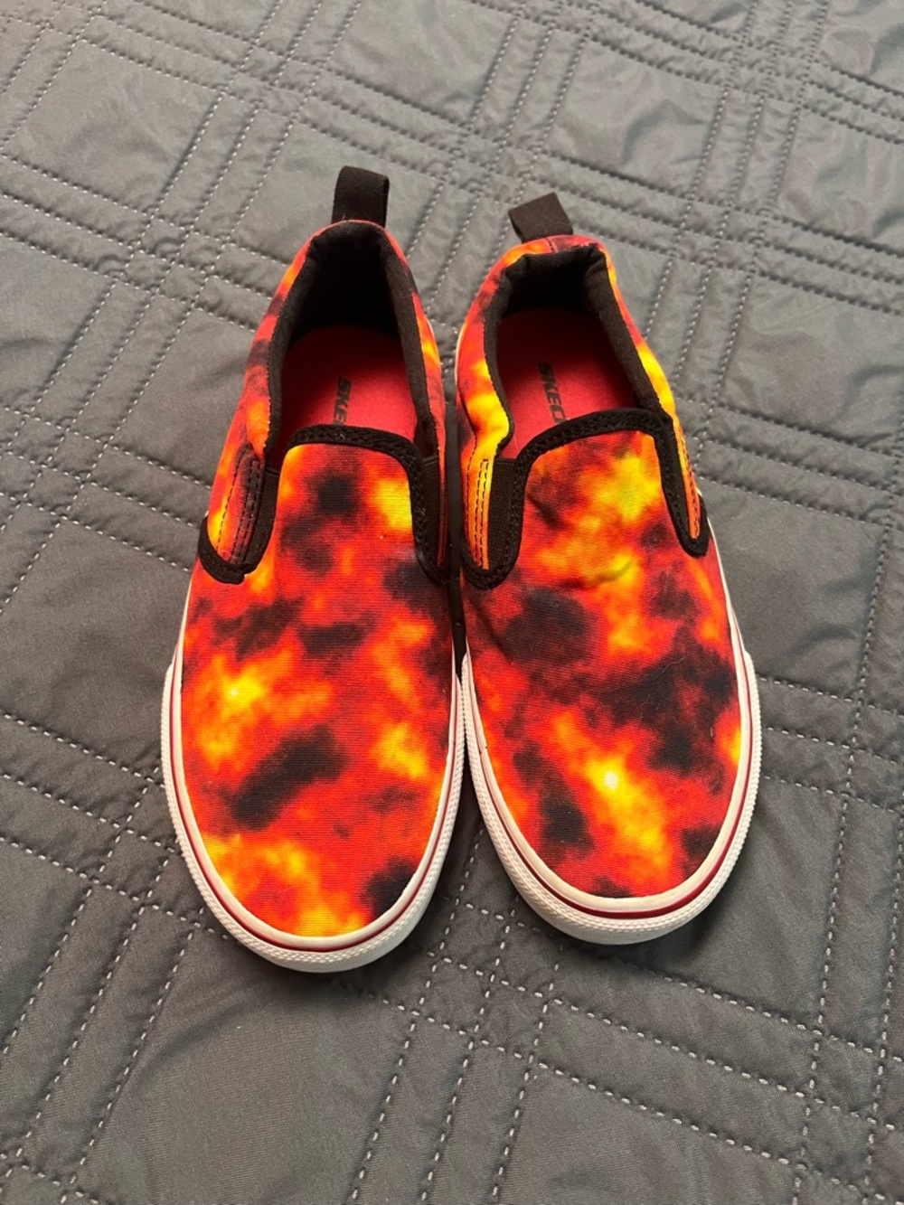 Skechers Slip-Ons - Lava Pattern - size 2
